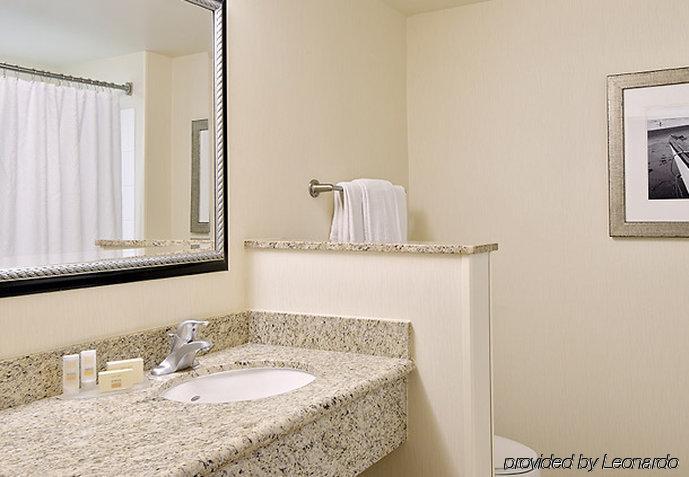 Courtyard Fort Myers At I-75 And Gulf Coast Town Center Estero Quarto foto