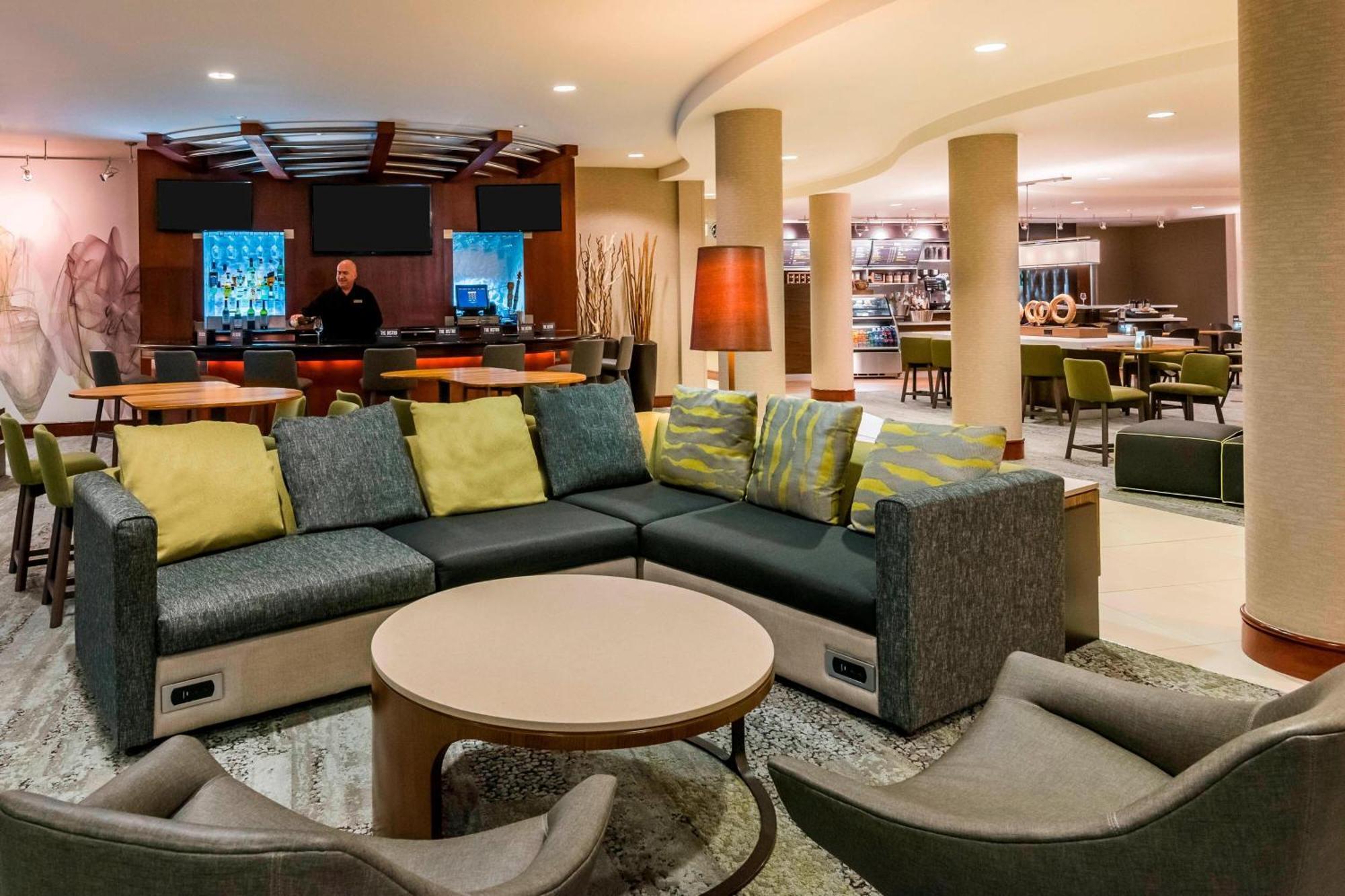 Courtyard Fort Myers At I-75 And Gulf Coast Town Center Estero Exterior foto